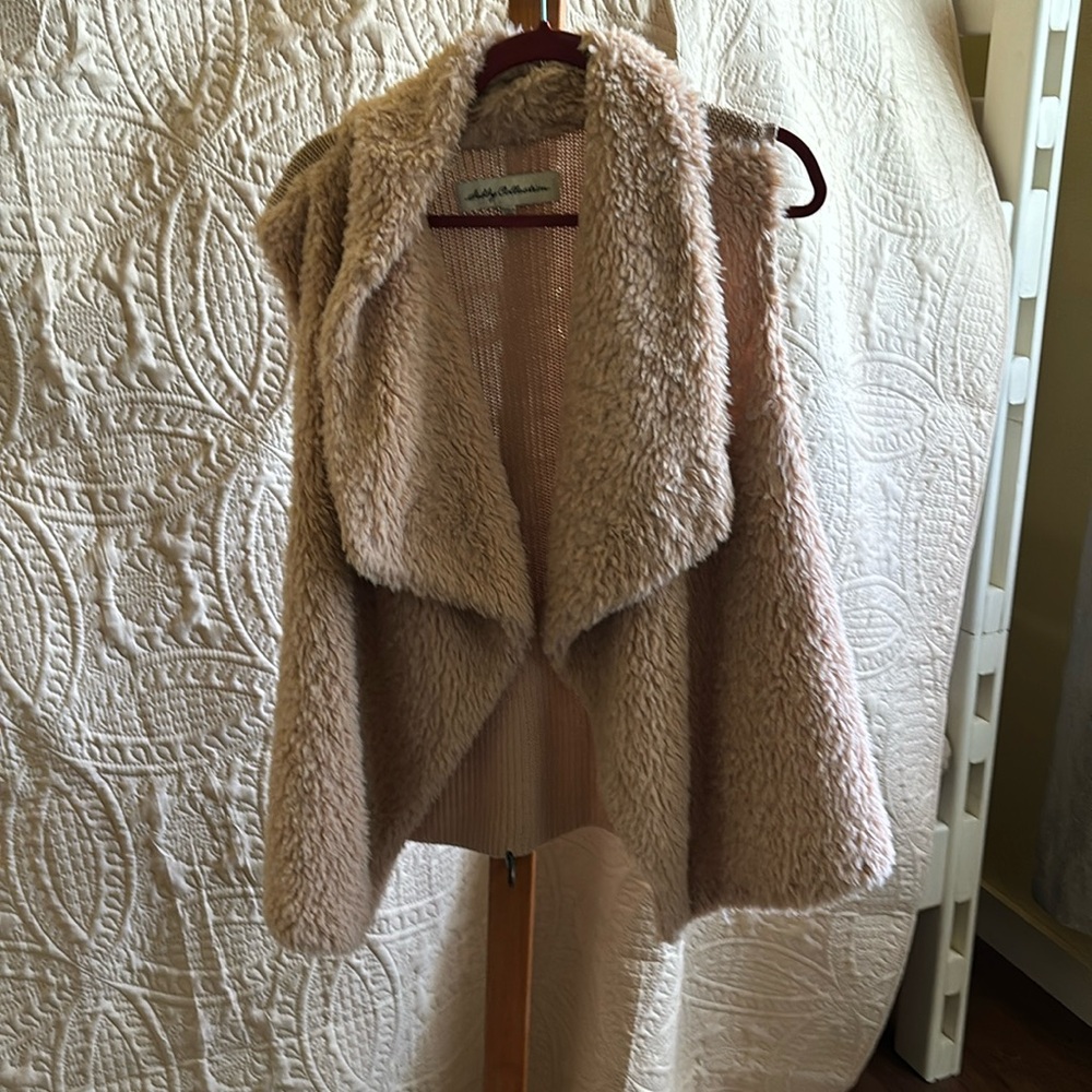 Furry vest xl mauve plenty of room